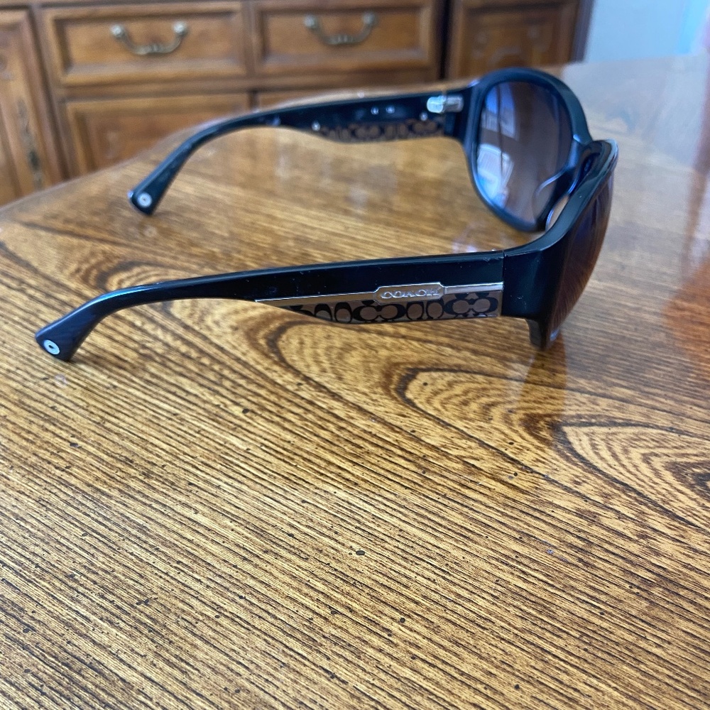 Coach sunglasses - Picture 2 of 2